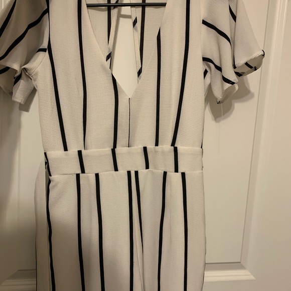 romper - Picture 2 of 2